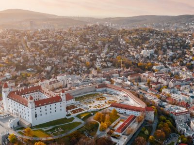 Братислава, столицата на Словакия, е едно от най-посещаваните места от туристи в Европа