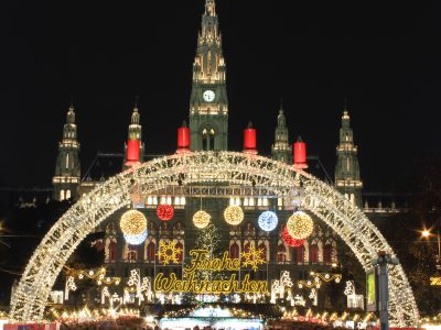 Коледните базари във Виена