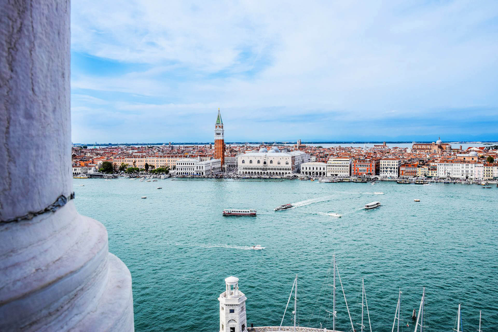 Панорамна гледка на Венеция