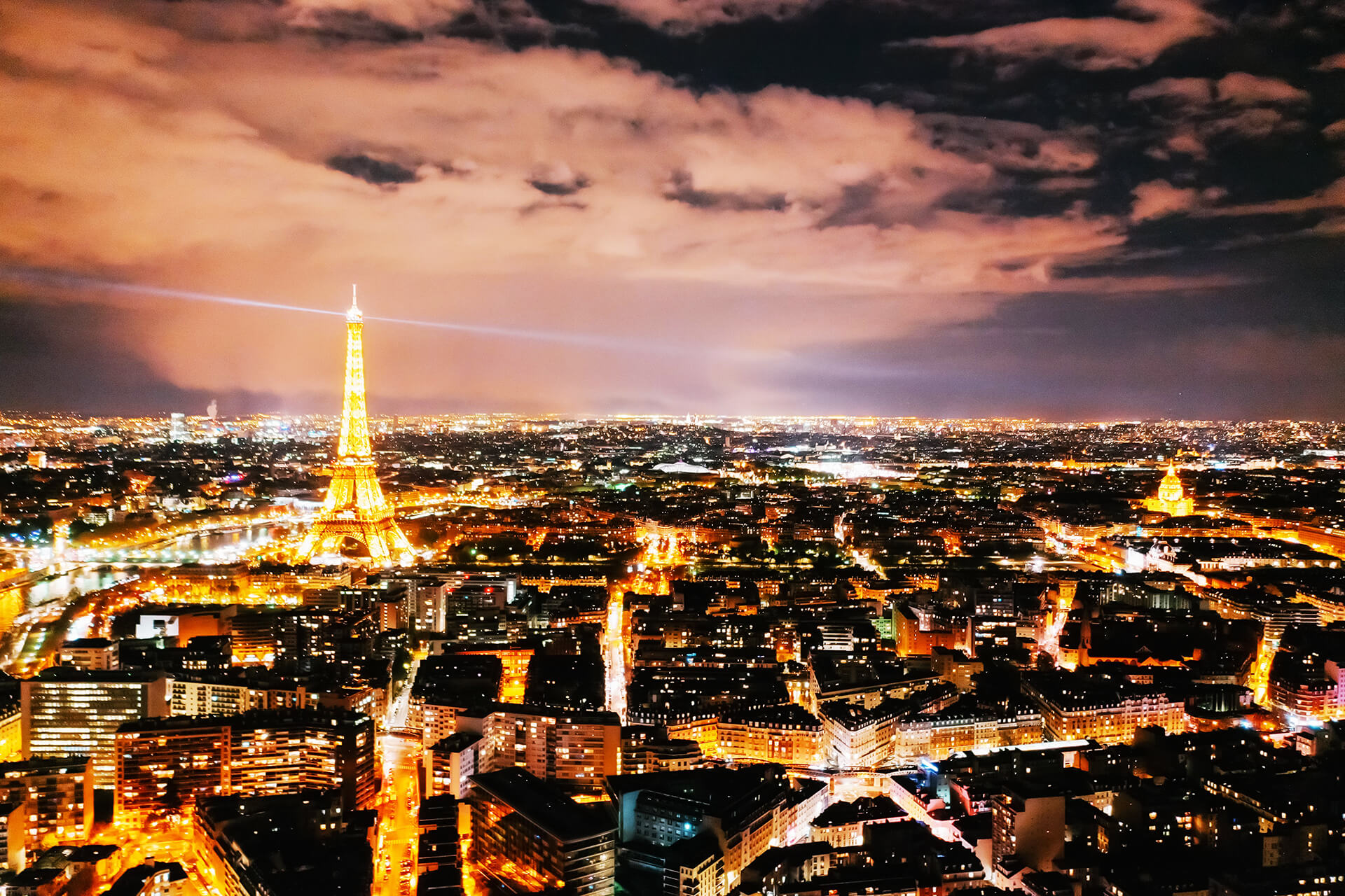 Айфоловата кула в Париж